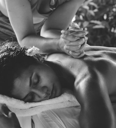 ale-romo-photography-CLiwQXx7kT8-unsplash